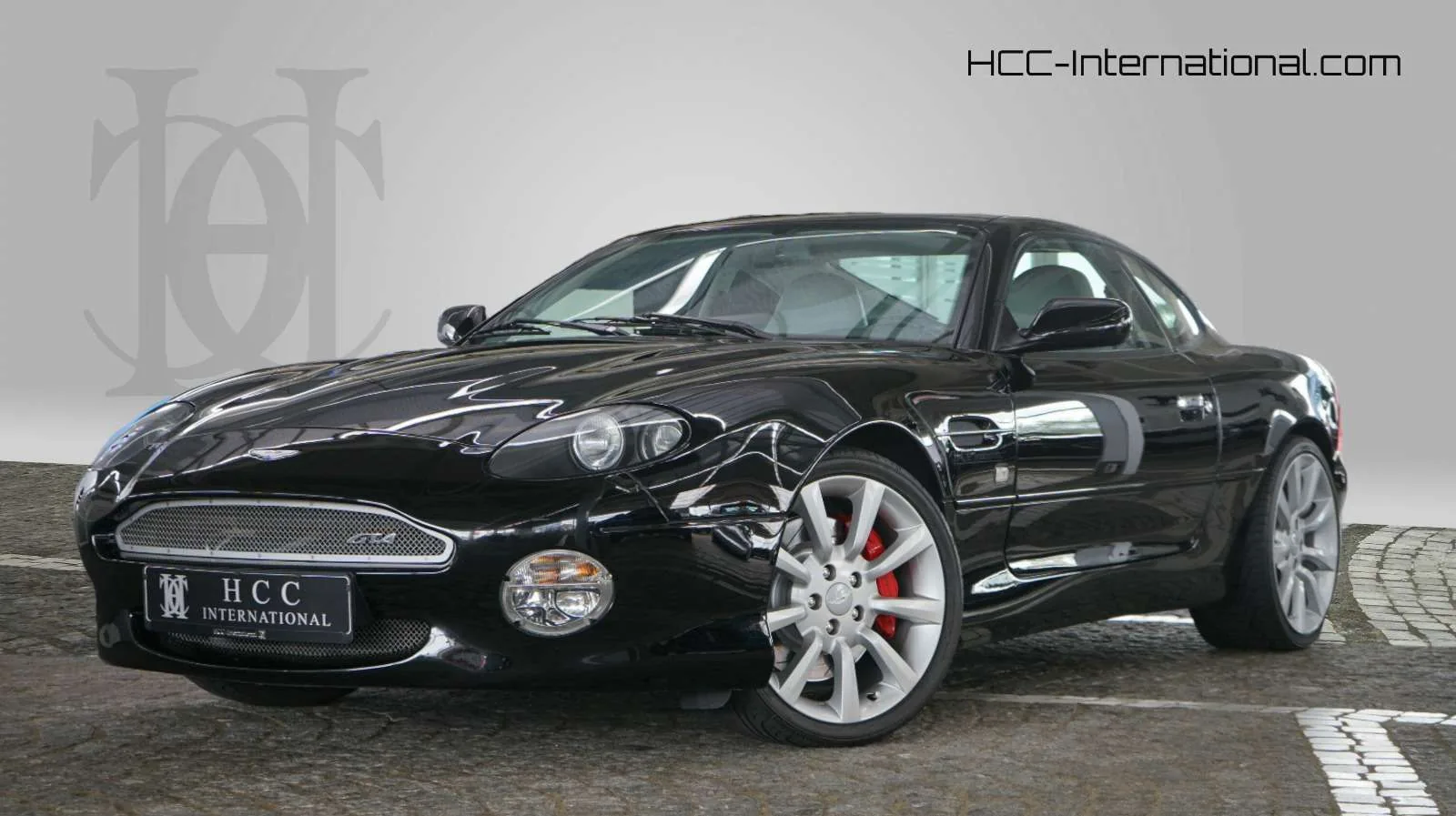Aston Martin DB7 Vantage vert British Racing Green de trois quarts avant