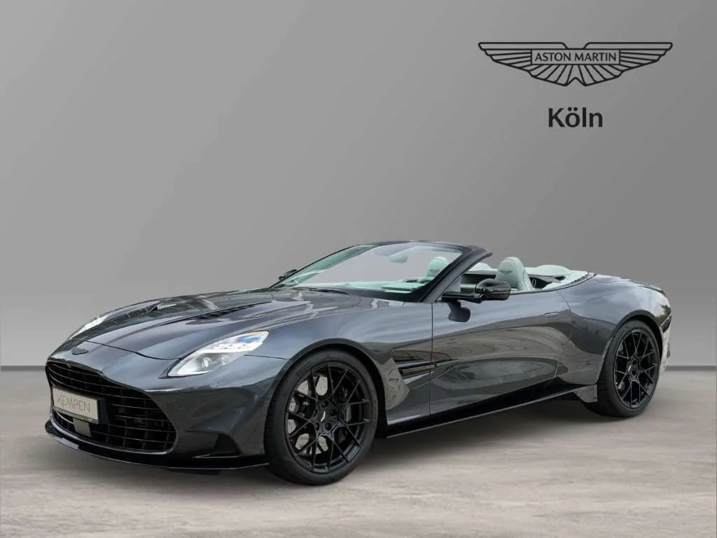 Aston Martin V12 Vanquish argent Tungsten de trois quarts avant