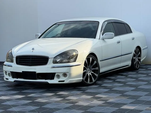 Nissan Cima Y31 hardtop de trois quarts avant, grande berline de luxe JDM