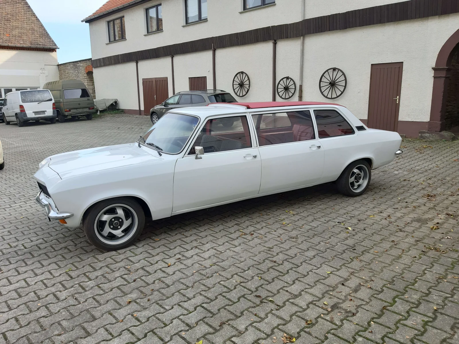 Opel Ascona B de trois quarts avant