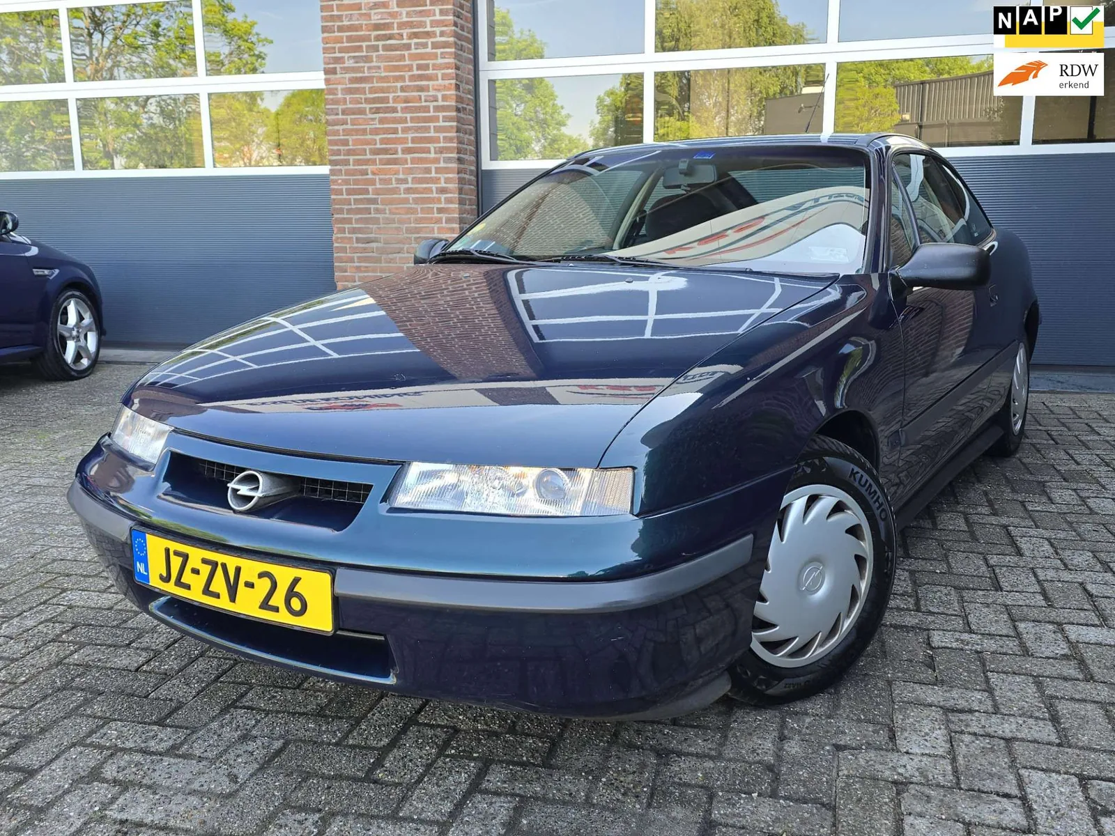 Opel Calibra de trois quarts avant