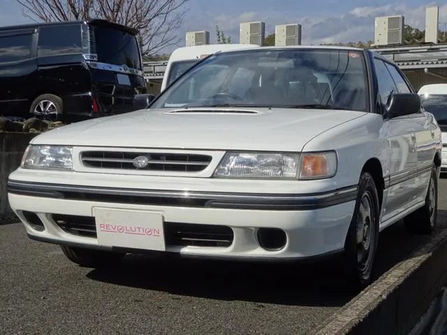 Subaru Legacy break AWD de trois quarts avant, allure discrète de sleeper