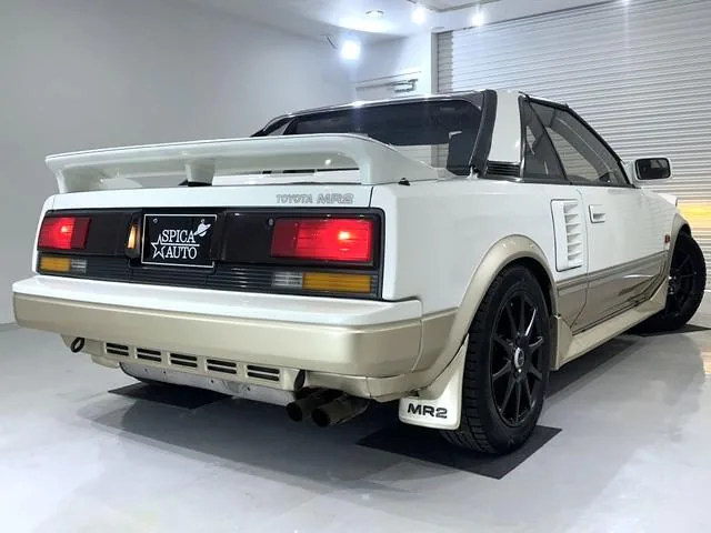 Toyota MR2 SW20 blanche de trois quarts avant